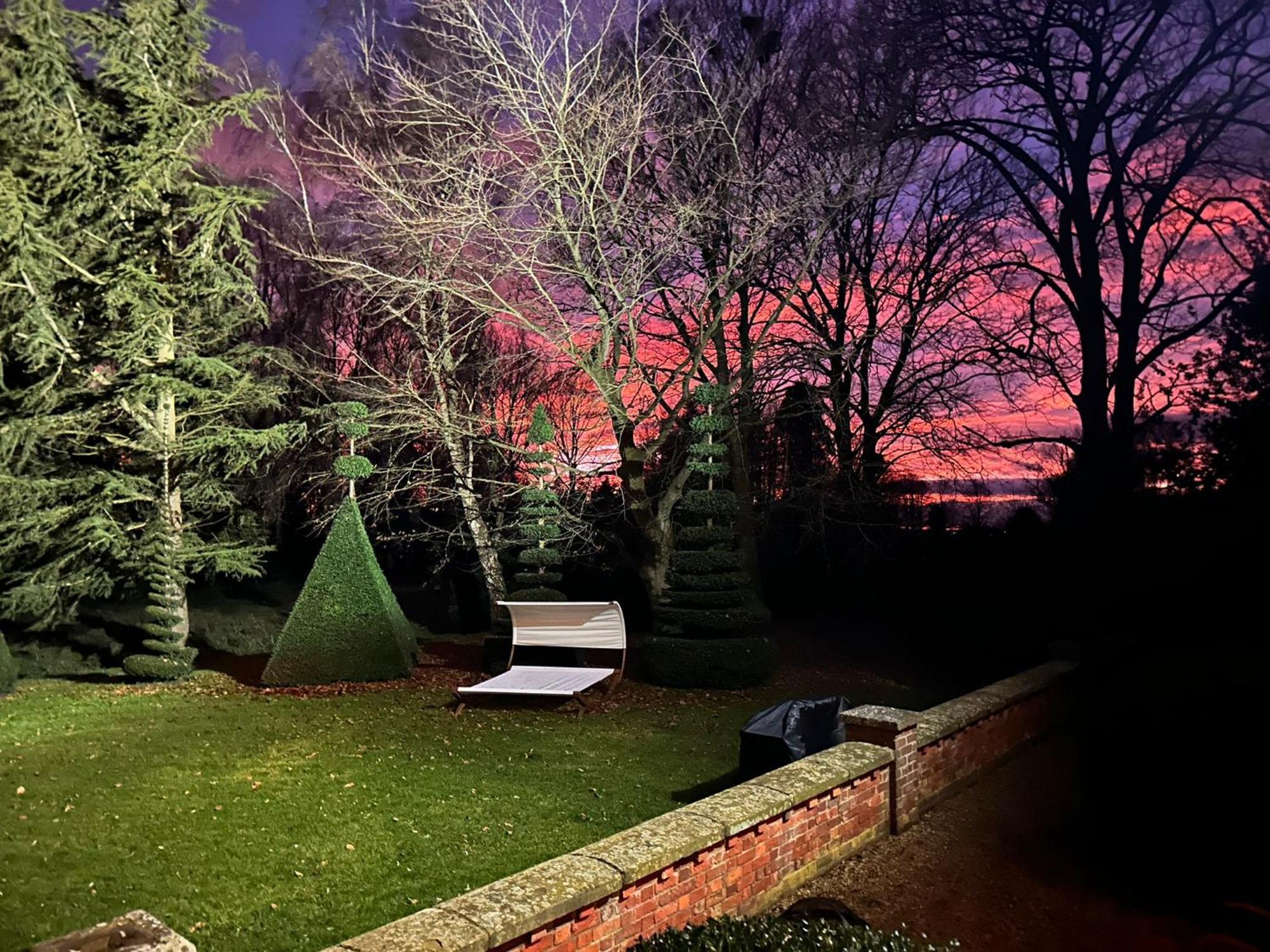 Cressy Hall - Historic Grade II Listed Manor, Gorgeous Topiary Garden Gosberton Exterior photo